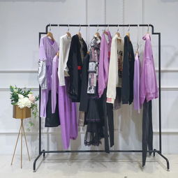 火狐狸批发走份 不仅是服装生意，更是潮牌女装的革新宣言